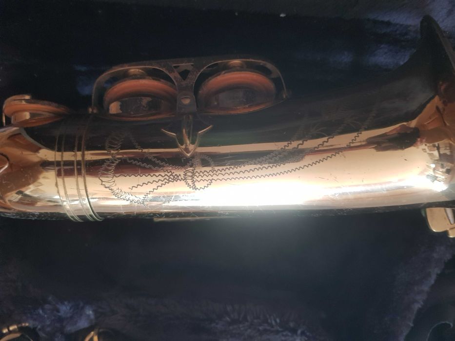 Alto Saxofone - Boston. Excelente Som