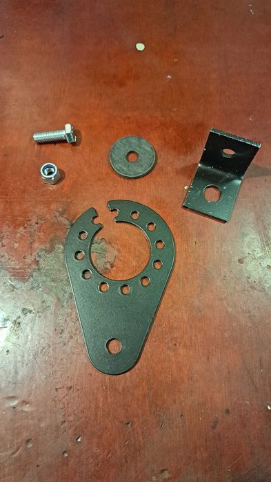 Uchwyt mocowanie wspornik gniazda haka holowniczego, obrotowy