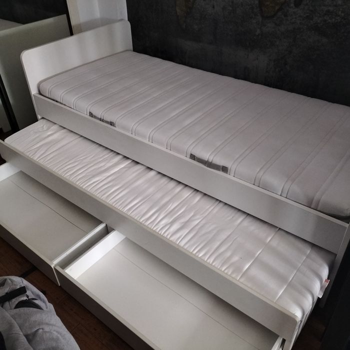 Cama com cama /gaveta