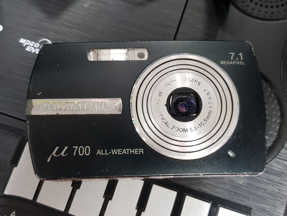 Фотоаппарат Olympus M700