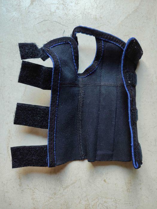 Підтримка зап'ястя Фіксатор Протектор Wristline ~S right Wrist Brace