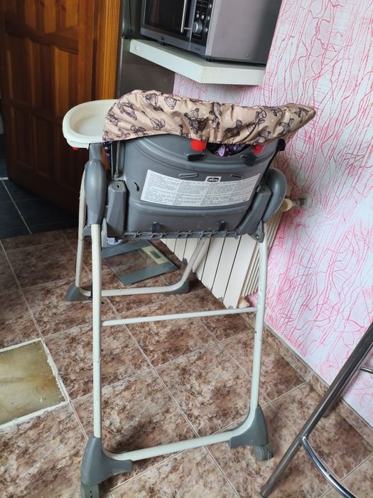 Годувальне крісло