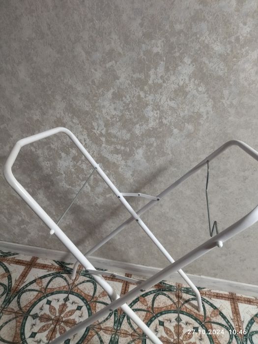 Детские товары  подставка под ванночку