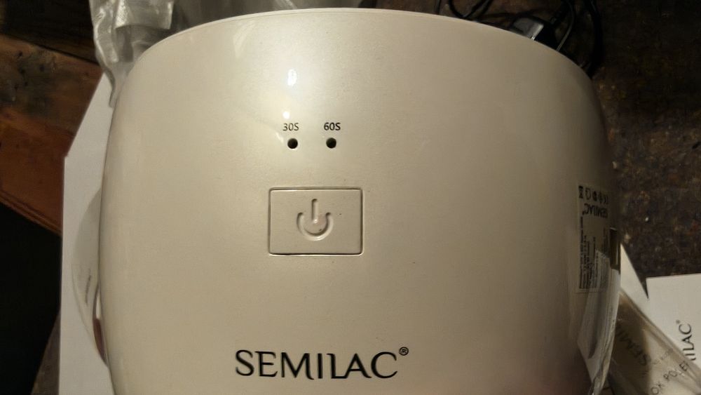 Lampa UV do paznokci Semilac