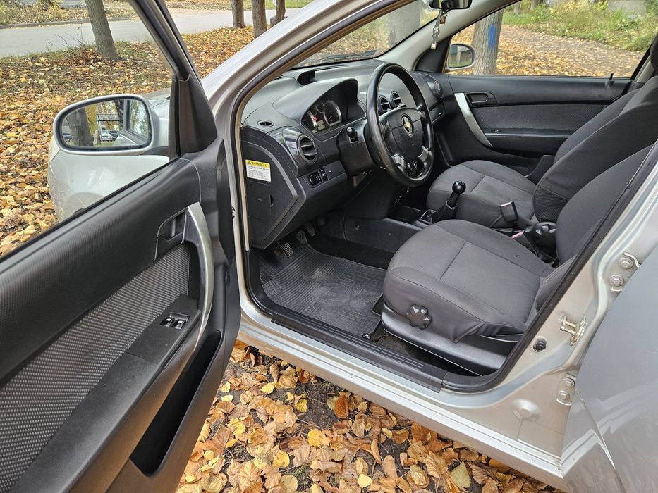 Chevrolet Aveo 2009 рік 1.2 бензин для військових