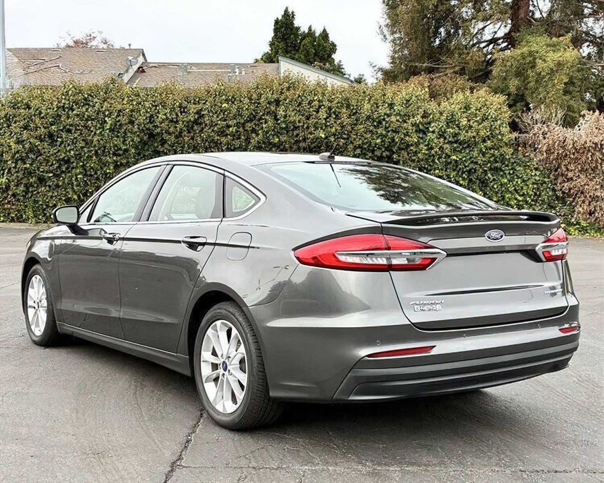 Ford Fusion Energi Titanium      2019