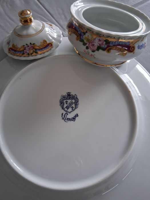 Pratos de porcelana para apoio, motivos diversos, óptimo estado