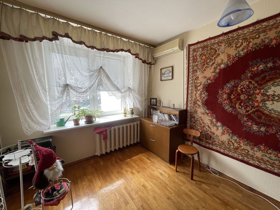 Продаж 2-к кв 70м2 Позняки Григоренко буд.15