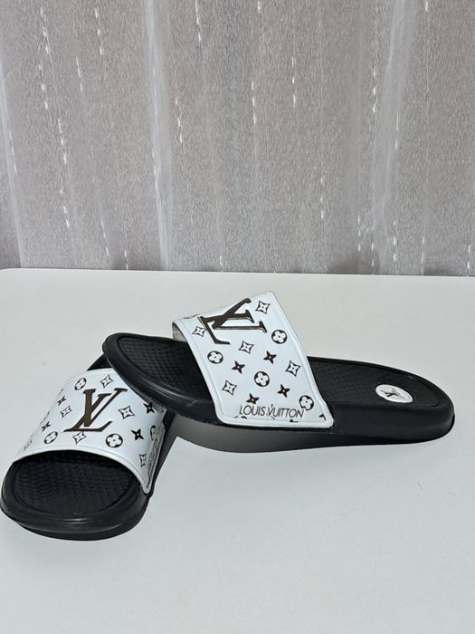 Klapki Louis Vuitton