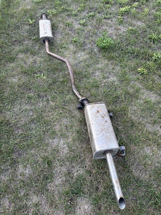 Вихлопна трасса глушник Nissan Sentra