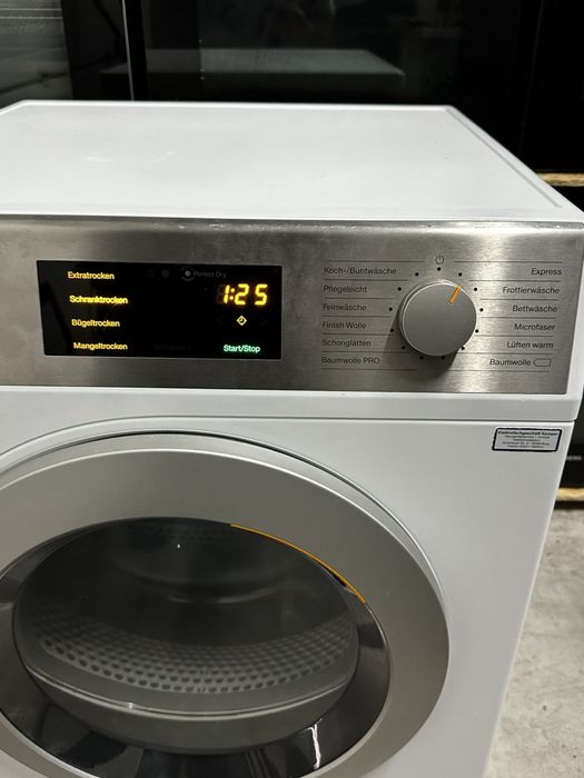 Професійна сушильна машина Miele PDR300HP