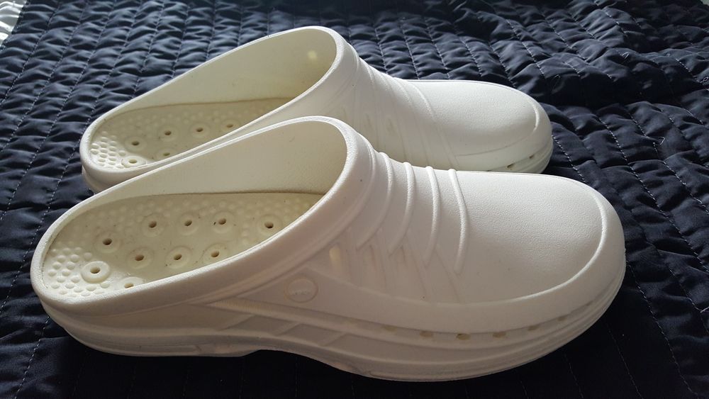 Socas Wock 41/42 brancas novas