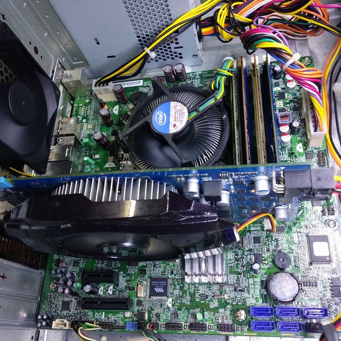 Игровой комп н i5-750 8 гб DDR3 1 гб 5 я память WOT 50 fps на средних