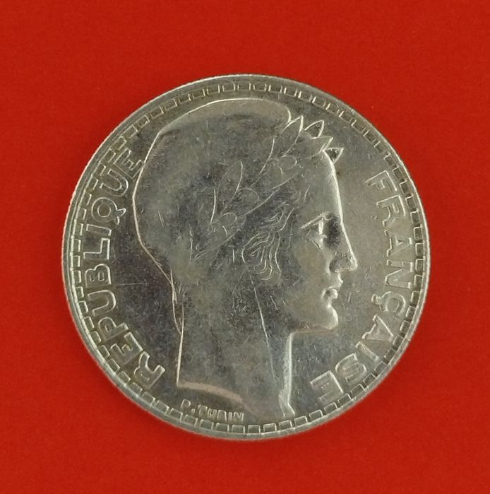 СРІБНА монета 20 франків 1933 р. 20 гр. Читати Опис!