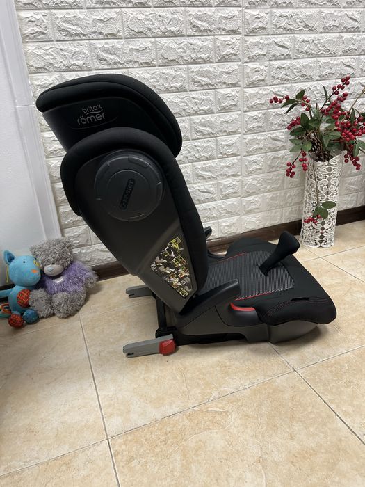 Автокрісло BRITAX ROMER KIDFIX 3 S Група 2/3 (15-36 кг) бустер