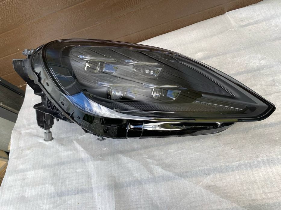 Porsche cayenne 9y0 рестайл 2023 фара права matrix 9y0941060m