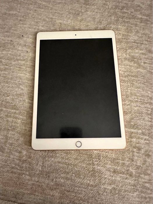 Ipad 8a Geração 32GB 10.2 Dourado