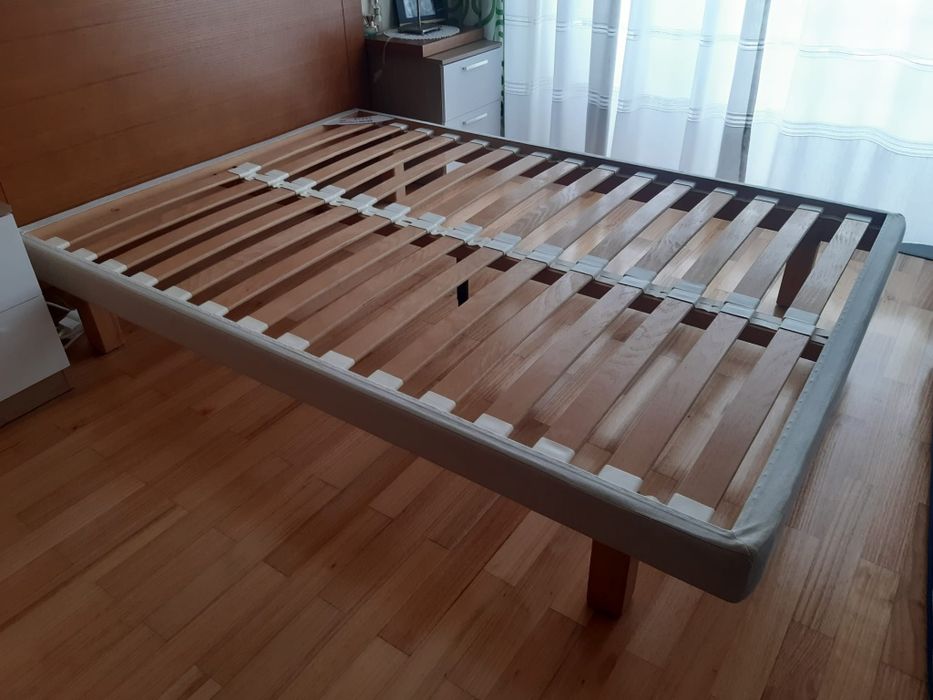 Cama e colchão 1.35×1.90m
