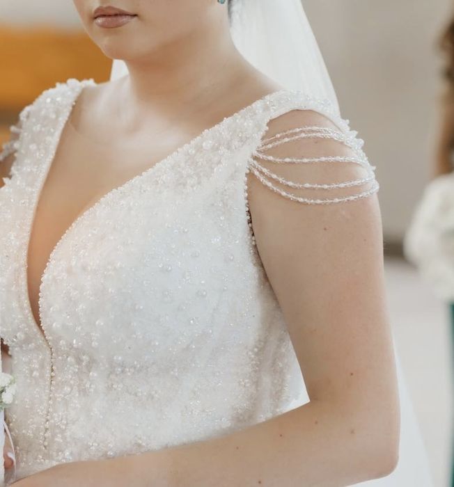 Продам весільну сукню в ідеальному стані!