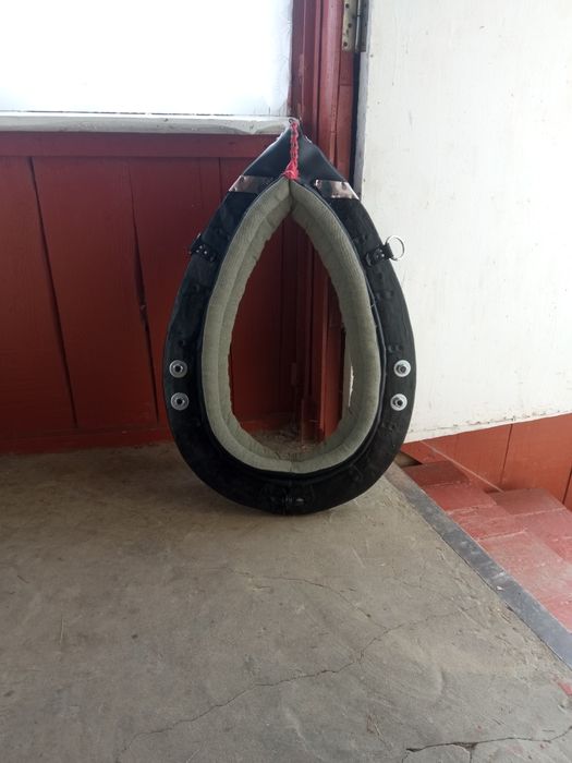 Продам хамут  на коня, упряж