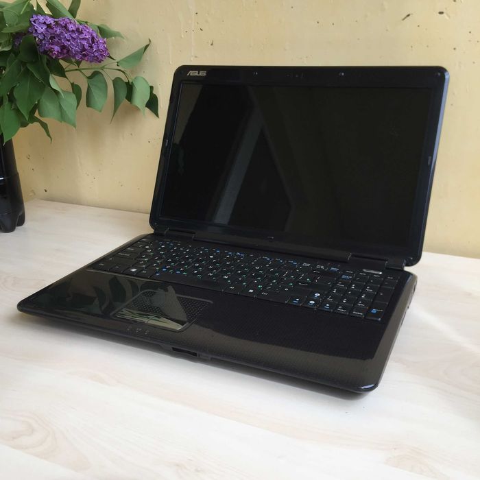 Ноутбук Asus K50AB / AMD X2 2.2GHz / 3GB / 250GB / ATI 4570 512Mb
