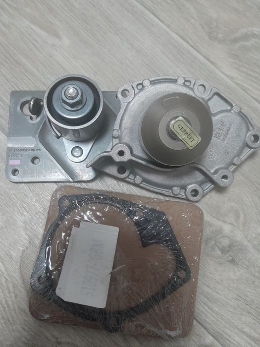 Помпа, натяжний ролик на планці Renault, Opel, Traffic 1.9 dci