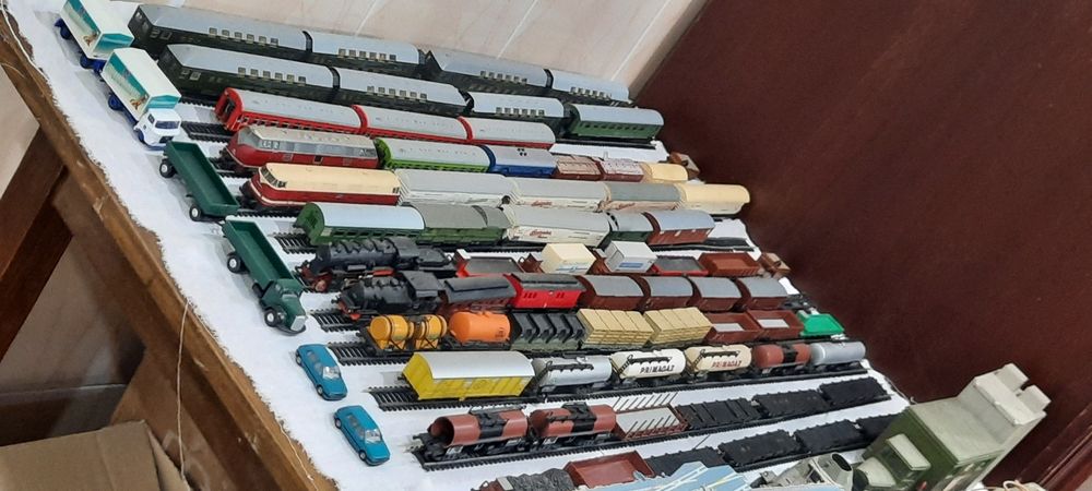 Железная дорога ТТ 1:120 поезда вагоны корабли домики.