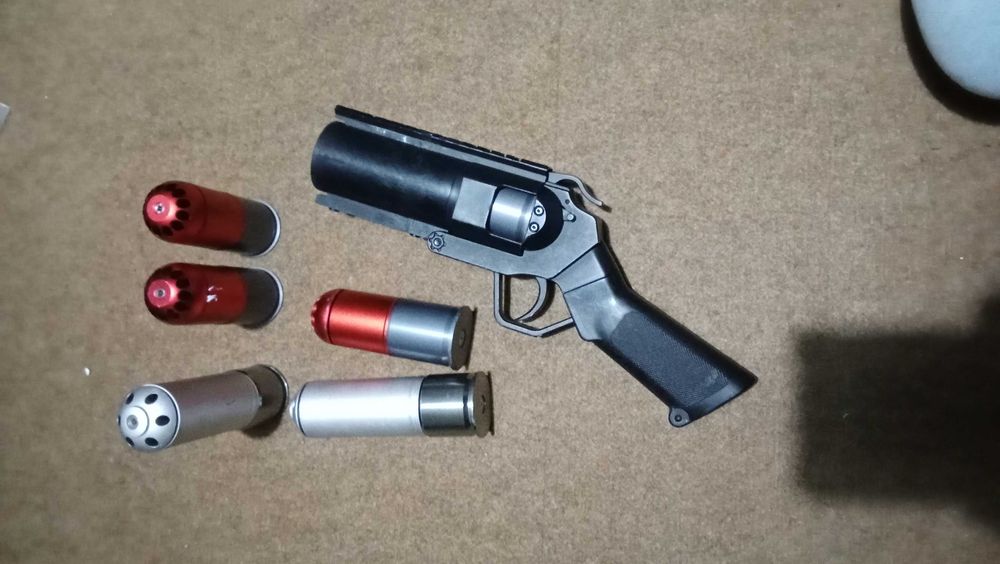 Airsoft lança granadas