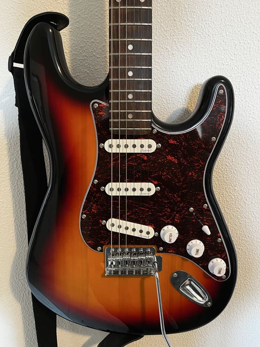 Guitarra Harley Benton ST-62 SB Vintage Series + BRINDE