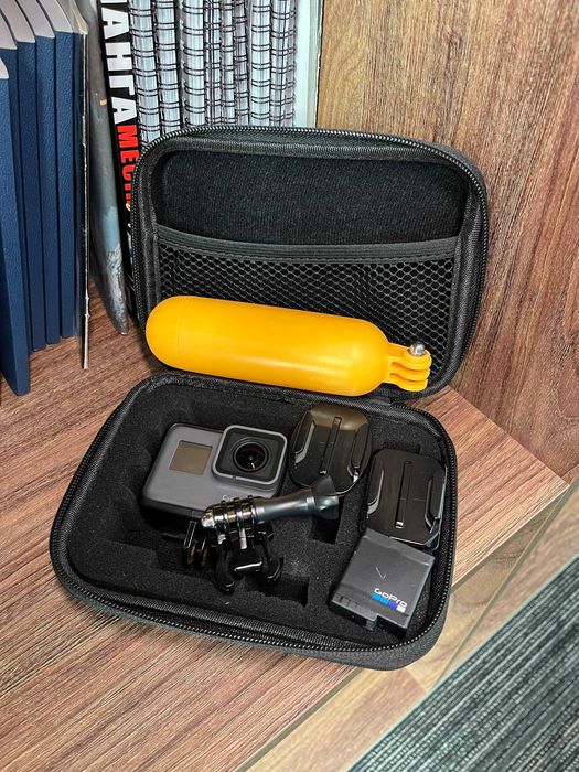 Екшн-камера GoPro Hero 5 з поплавком