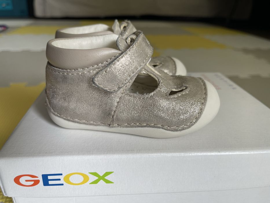 Buciki dziecięcy GEOX rozm 18 do nauki chodzenia
