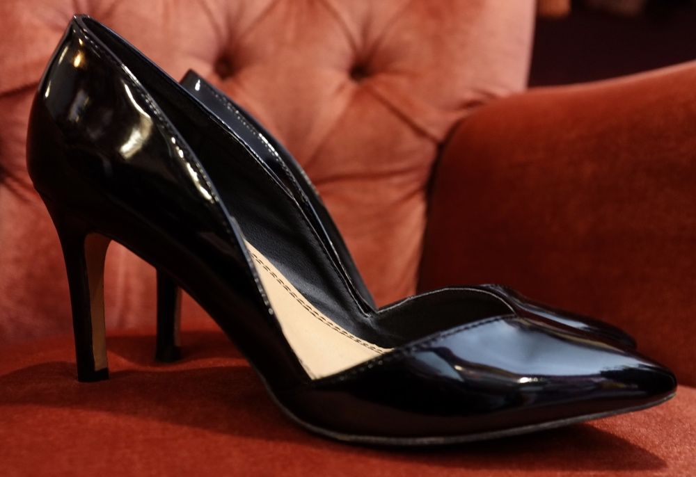 Sapatos de salto alto (tamanhos do 36 ao 38)