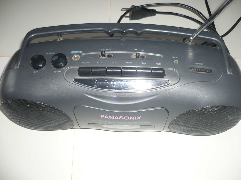 Radiomagnetofon Panasonix z czasów PRL