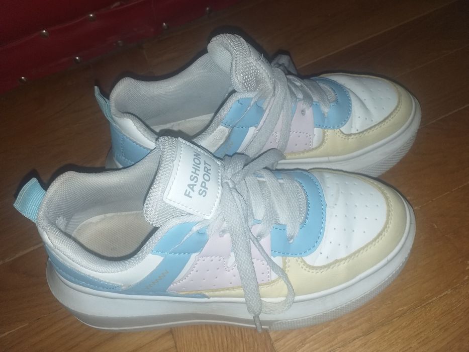 Buty sportowe kolorowe damskie