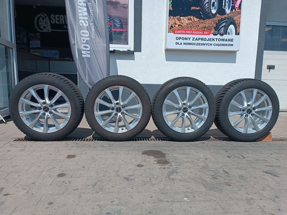 Koła na felgach aluminiowych 5x114.3 ET48 17" opony zimowe  215/55R17 Toyota