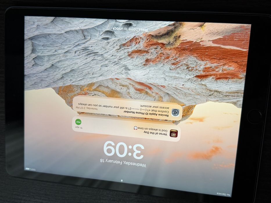 Планшет Apple iPad 10.2