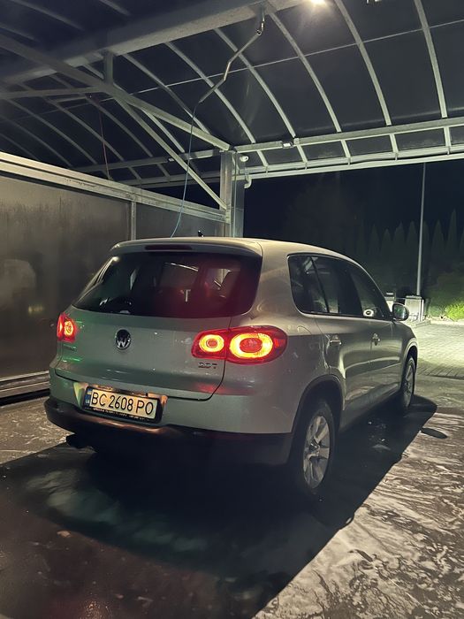 Продам Volkswagen Tiguan 2.0