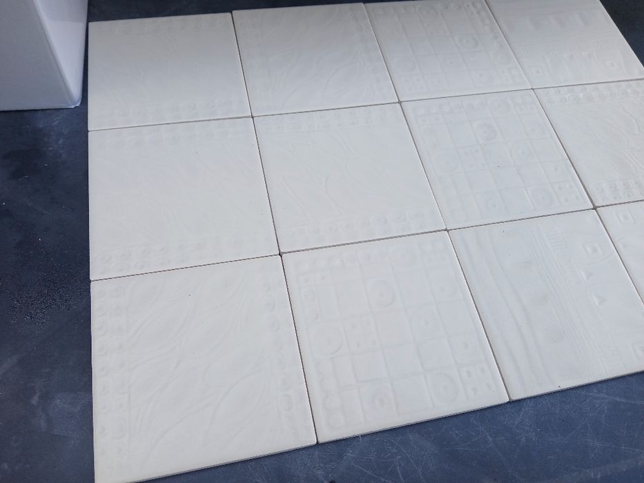 Plytki na sciane 10x10 bezowe