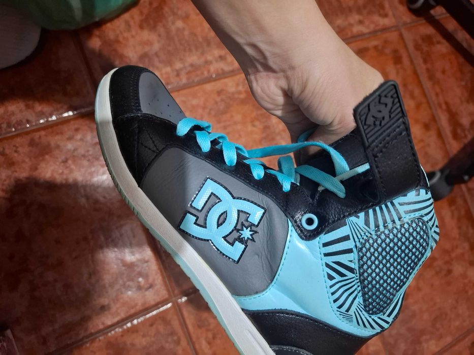 Sapatos / Ténis DC Shoes originais lindos