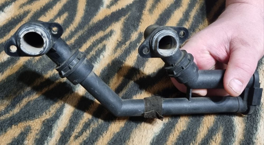 Запчасти (трубки) печки Behr BMW E32, E34