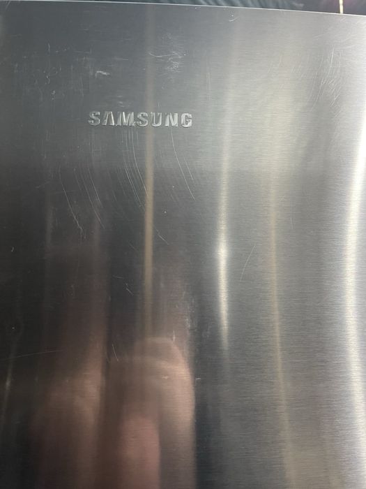 Холодильник Samsung