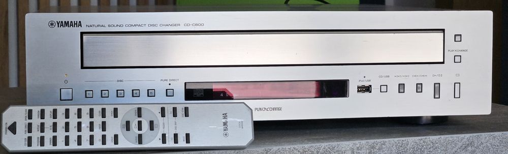 Zmieniarka CD na 5 płyt Yamaha CD-C600 USB + pilot