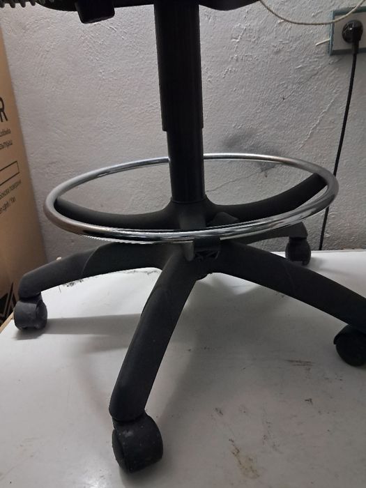 40€ Vendo cadeira de secretária