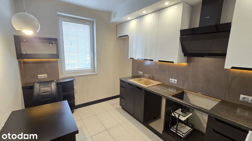 Trzypokojowe Cystersów jasna kuchnia duży balkon