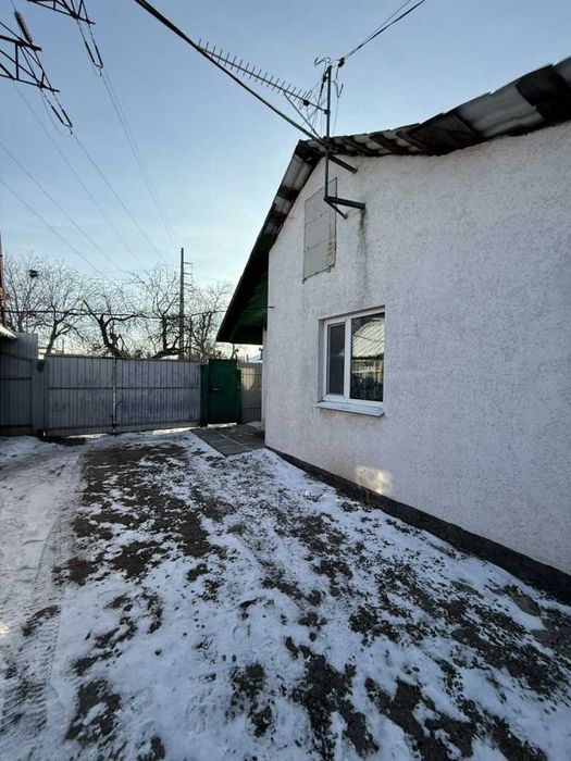 Частина будинку 28 м² з ремонтом і гаражем| | Інститут зв’язку