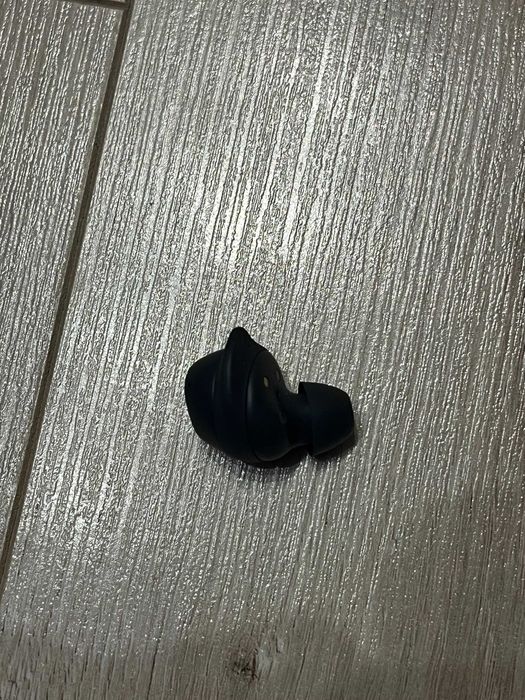 Samsung Galaxy Buds FE lewa słuchawka grafitowa