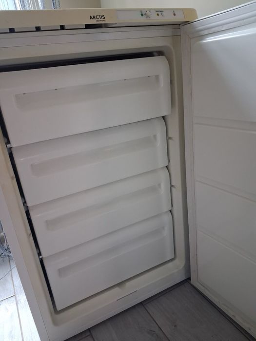 Морозильна камера AEG ARCTIS electronic