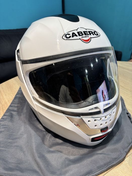 Kask szczekowy blenda przeciwsloneczna interkom CABERG JUSTISSIMO GT 2xl otwierany  otwierana szczeka ladny stan bezwypadkowy bialy