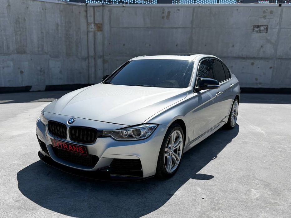 BMW 328i
