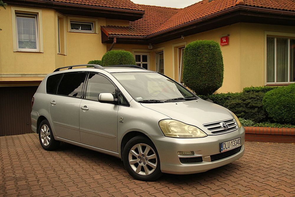 Toyota Avensis Verso